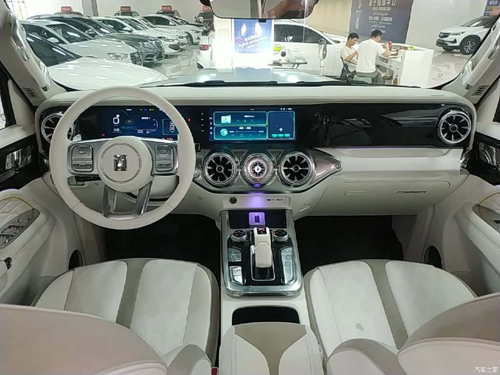 Tank 300, 2022 6