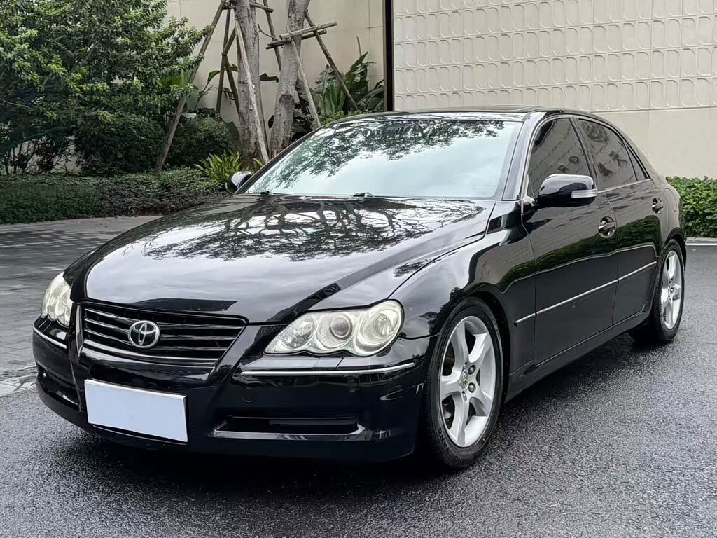 Toyota Reiz