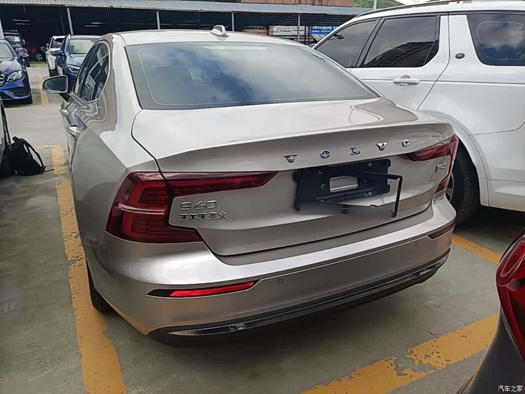 Volvo S60, 2022 6