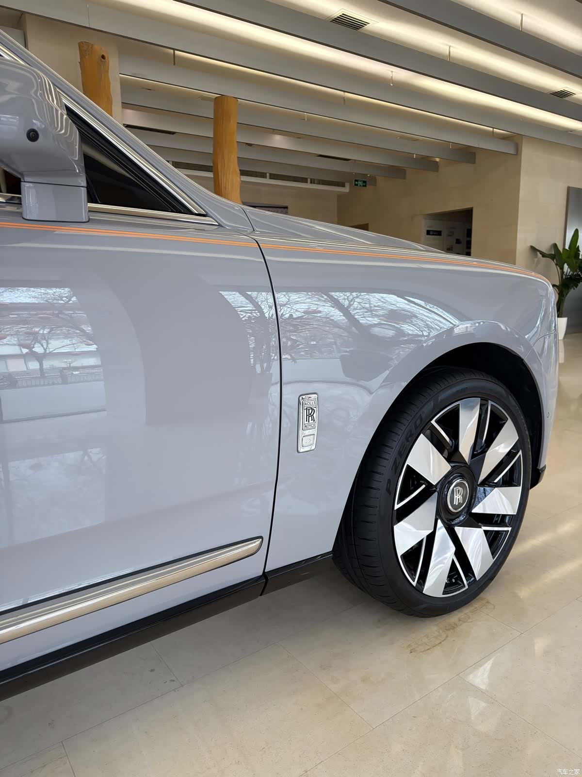 Rolls-Royce Cullinan, 2026 8