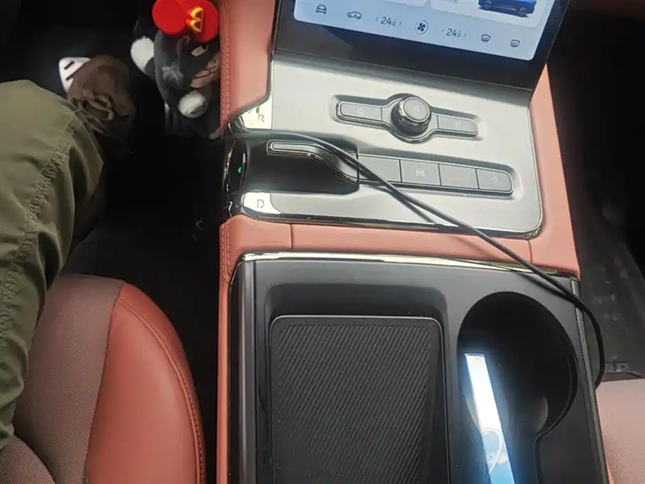 NIO EC6