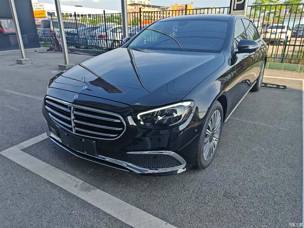 Mercedes-Benz E-Class, 2022 1