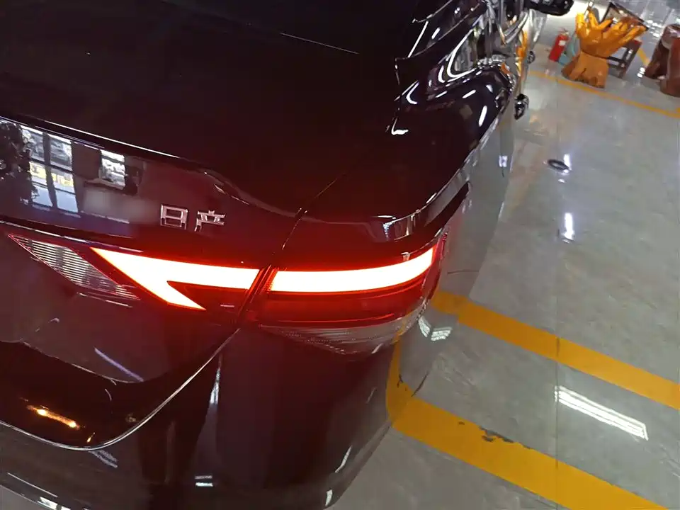 Nissan Xuan Yi