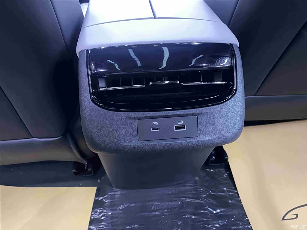 DongFeng eπ007, 2024 17