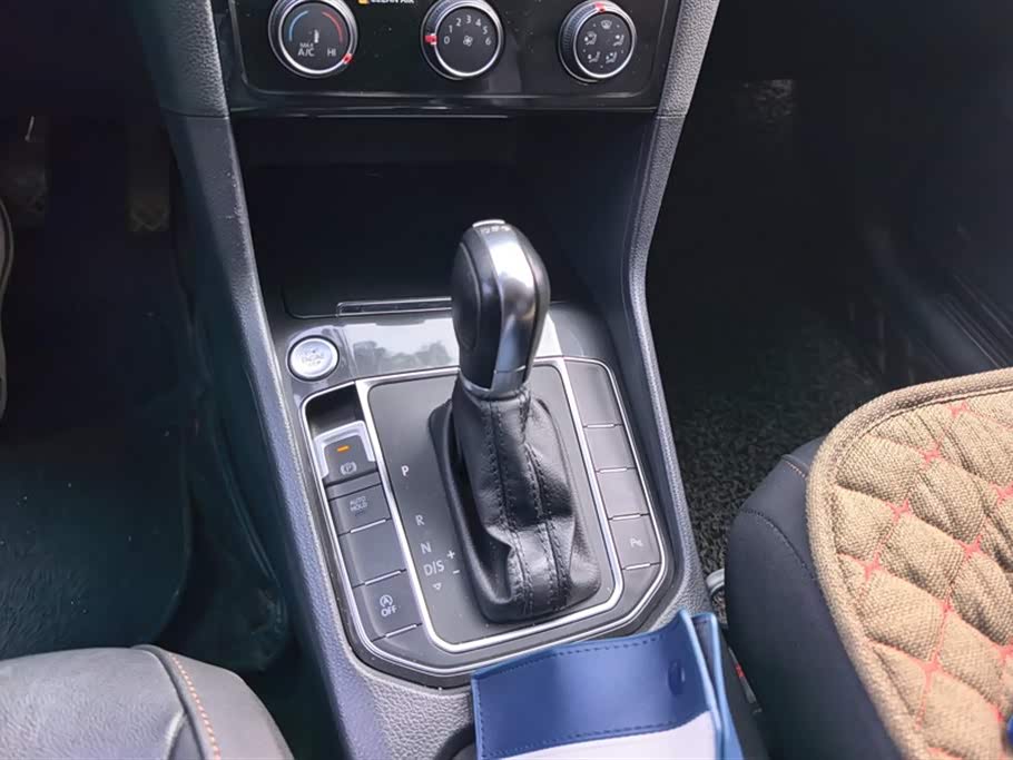 Volkswagen Golf*Jiayu