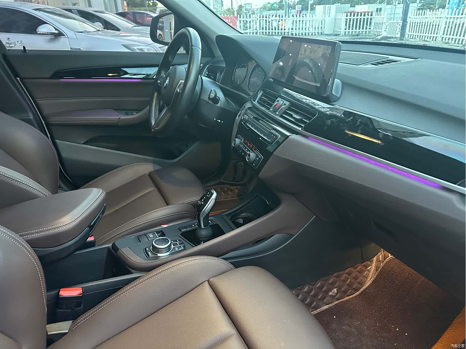 BMW X1, 2022 все фото