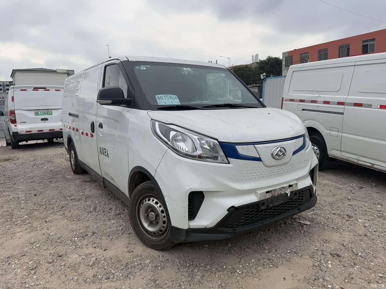 Maxus EV30, 2021 4
