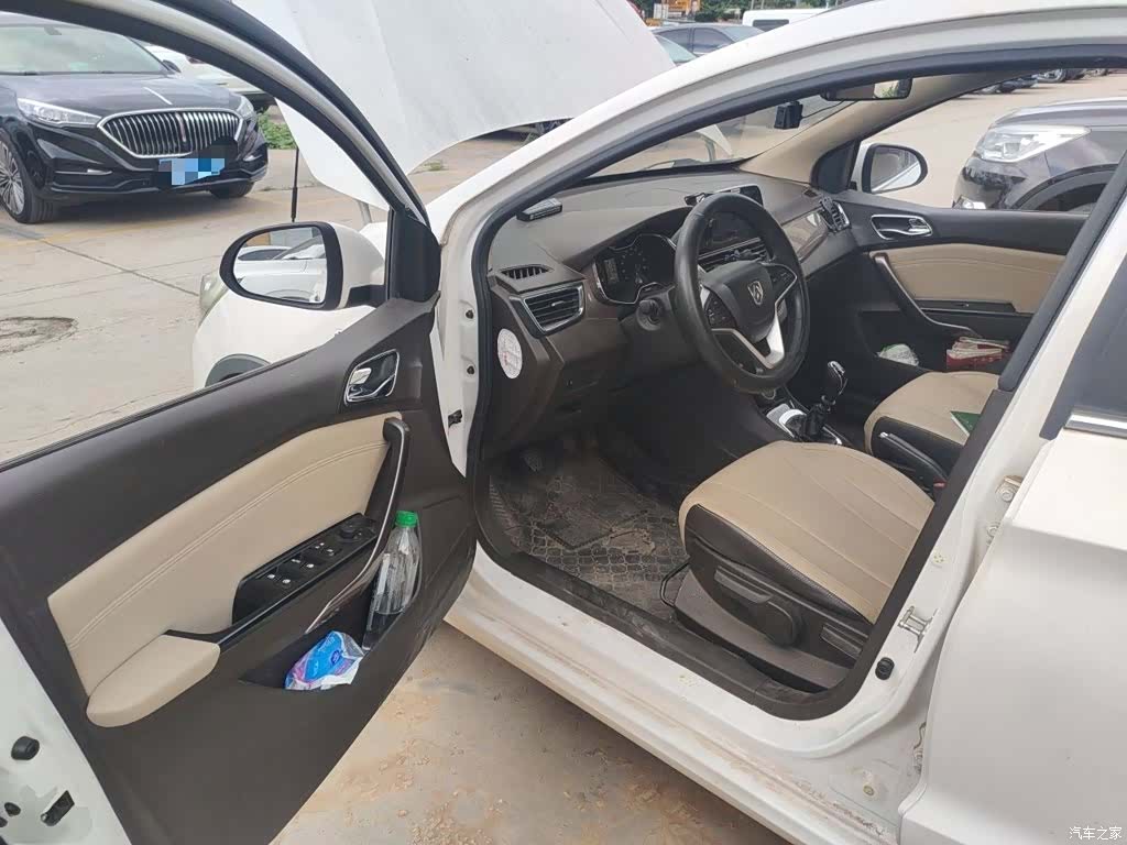 Wuling 310W, 2018 14