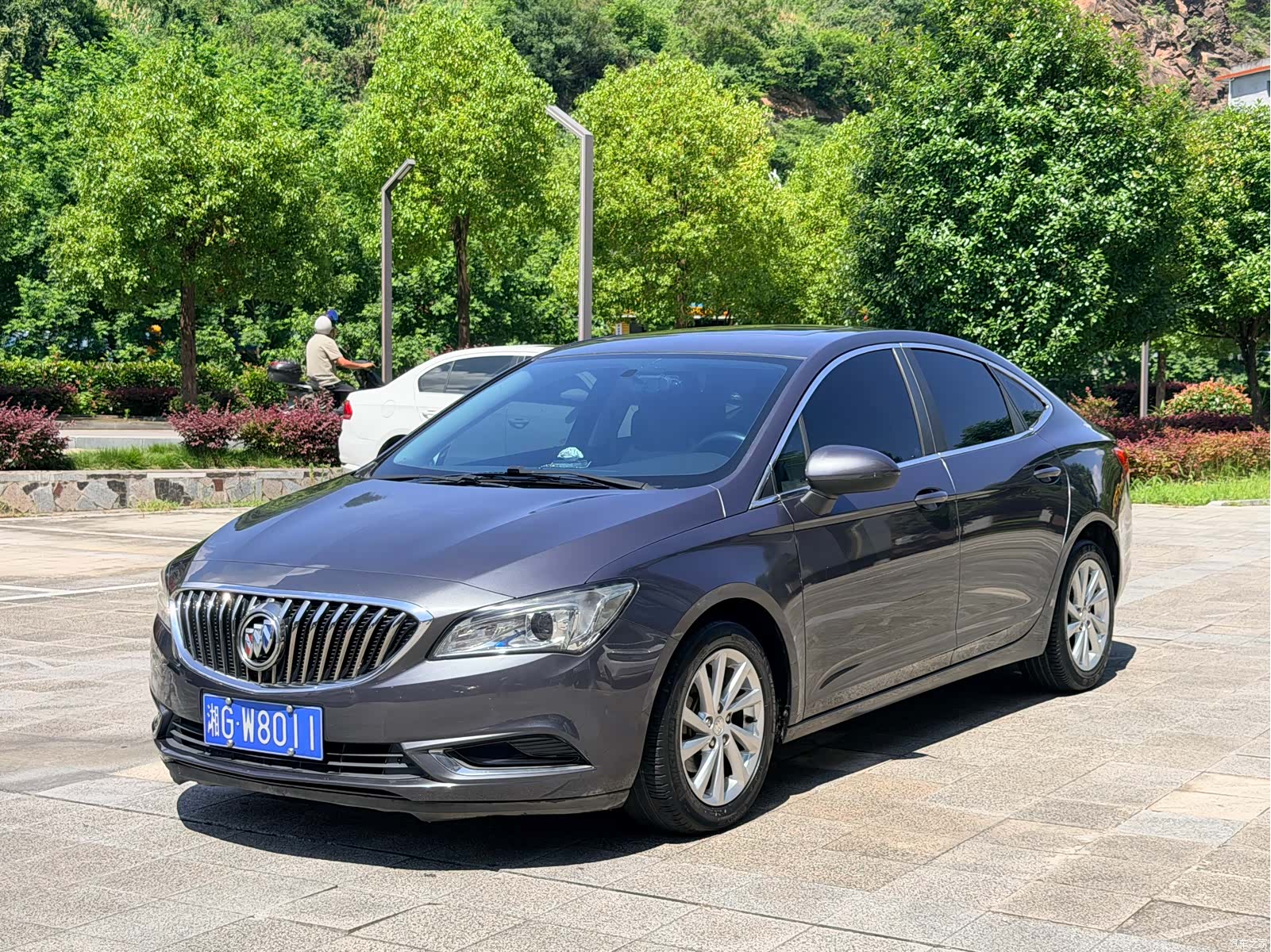 Buick Verano, 2016 1