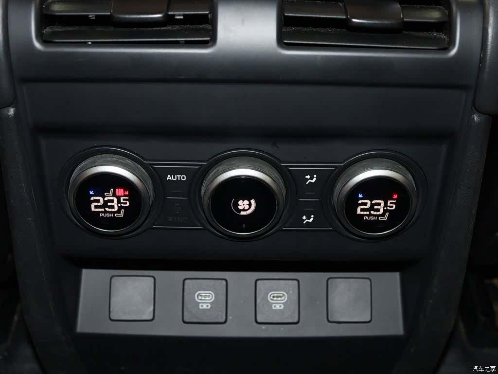 Land Rover Defender, 2022 10