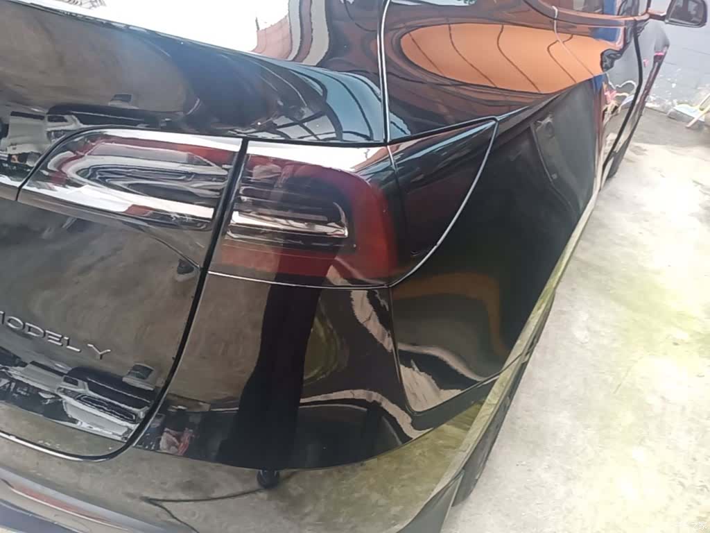 Tesla Model Y, 2023 8