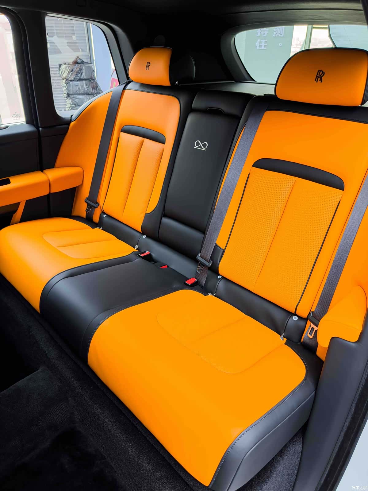 Rolls-Royce Cullinan, 2026 33