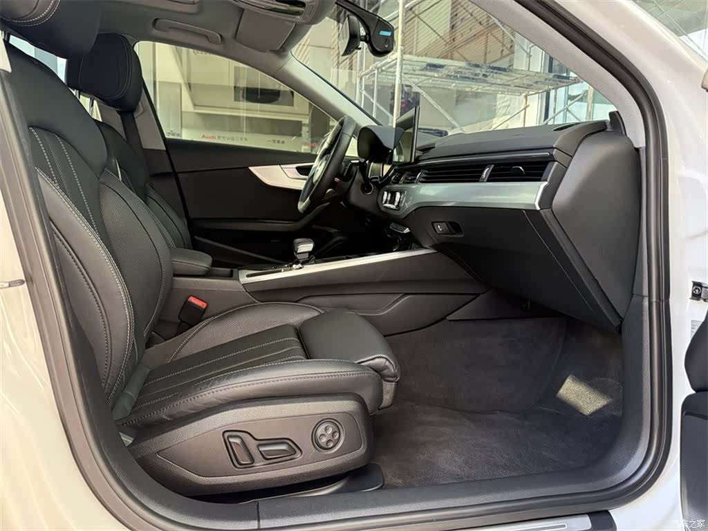 Audi A4L, 2021 12