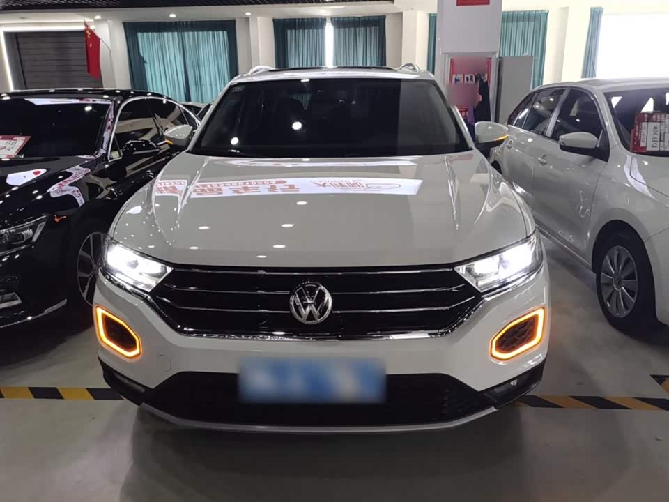 Volkswagen T-ROC exploring Songs