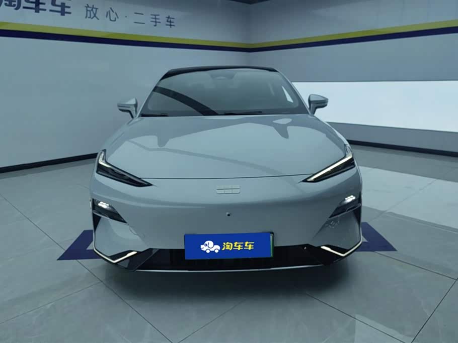 Geely Galaxy Galaxy E8