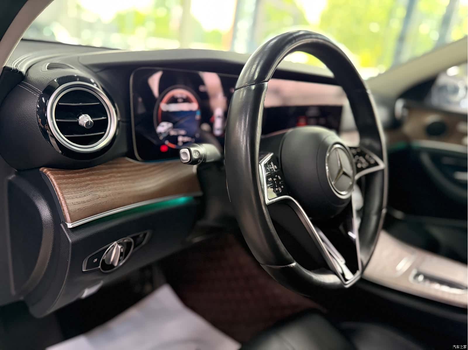 Mercedes-Benz E-Class, 2022 8