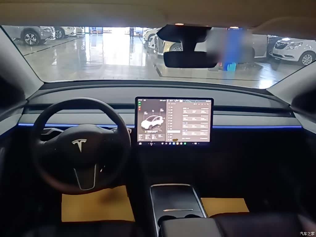 Tesla Model Y, 2024 10