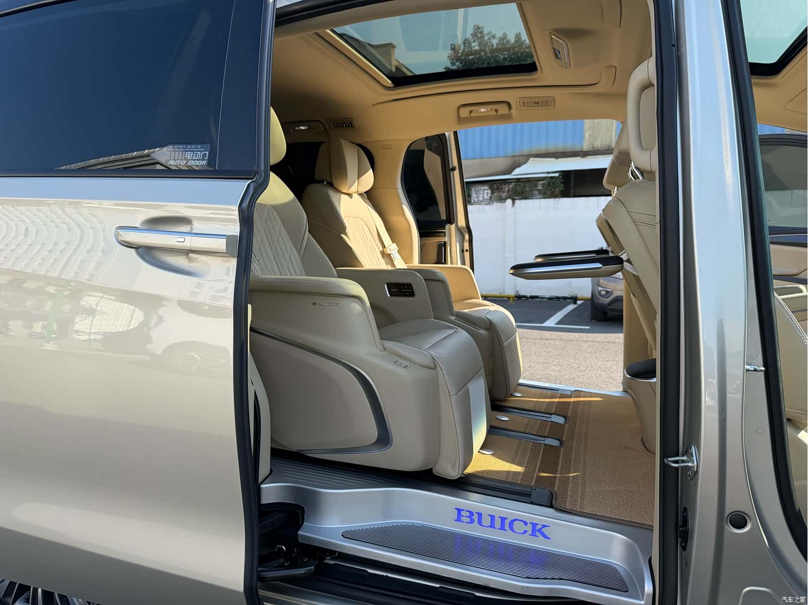 Buick GL8, 2022 24