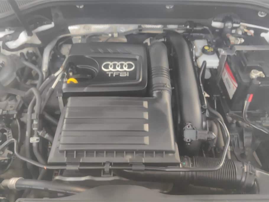 Audi Q2L Audi Q2L