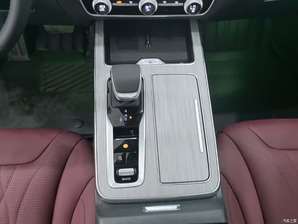 Hongqi HS5, 2025 14