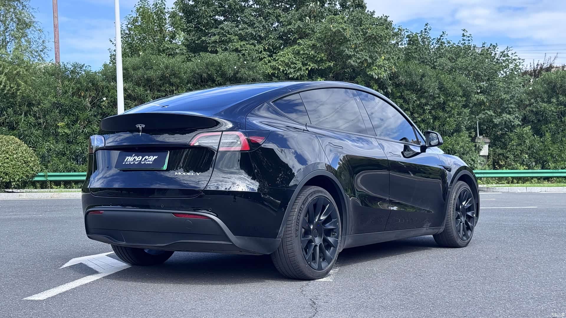 Tesla Model Y, 2022 6