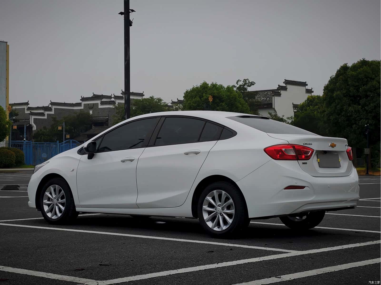 Chevrolet 320, 2018 6