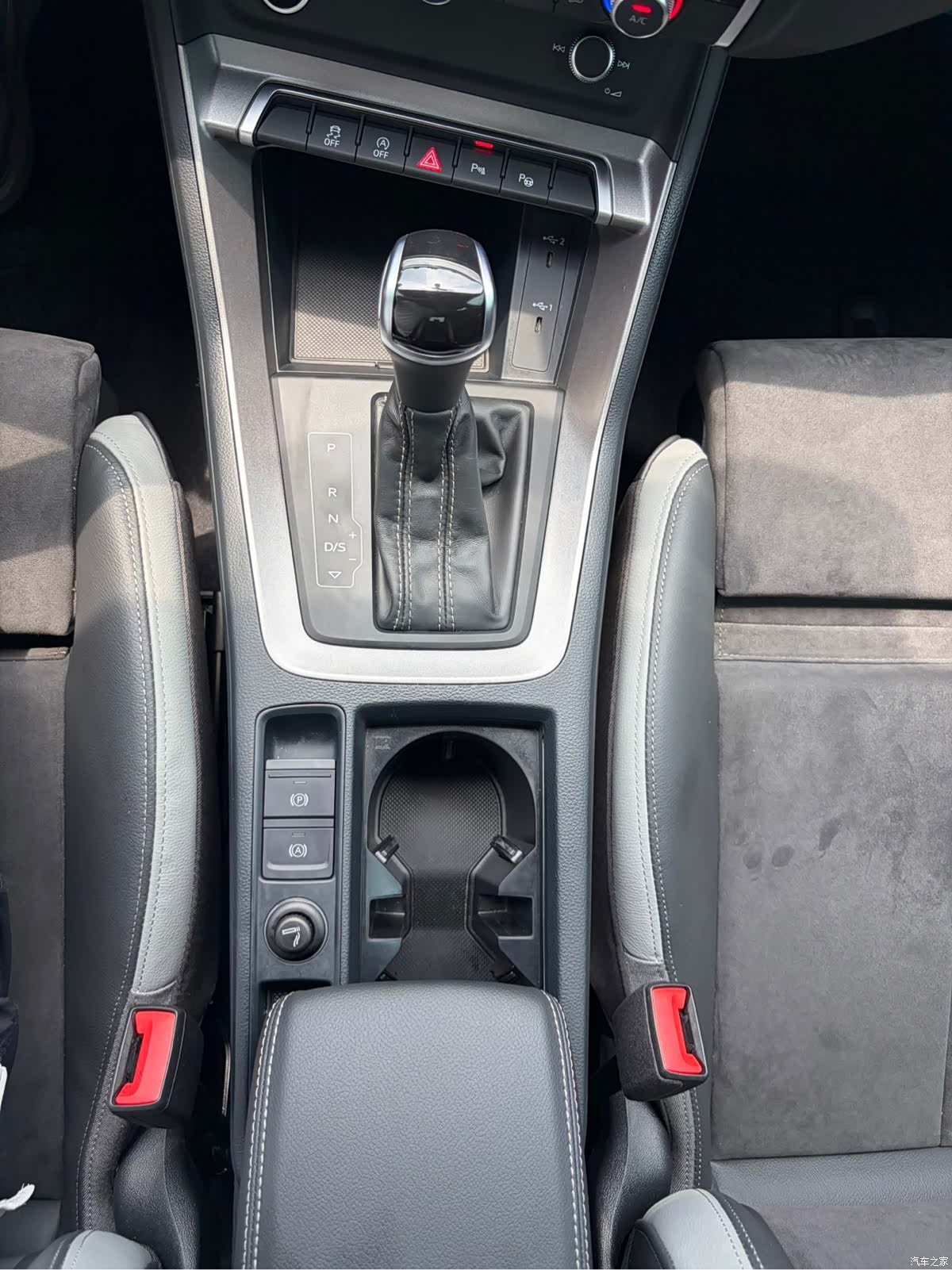 Audi Q3, 2022 11