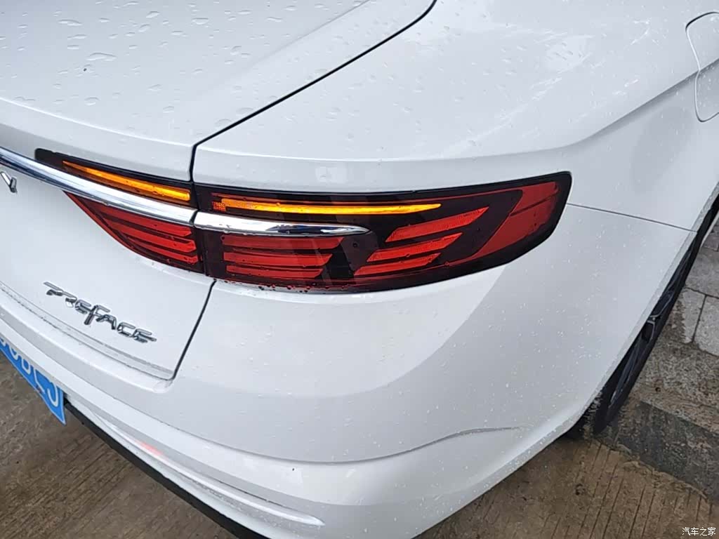 Geely Preface, 2021 24