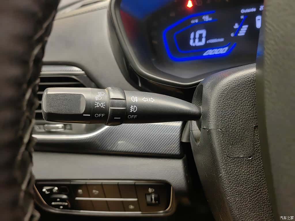 Changan A800, 2018 21