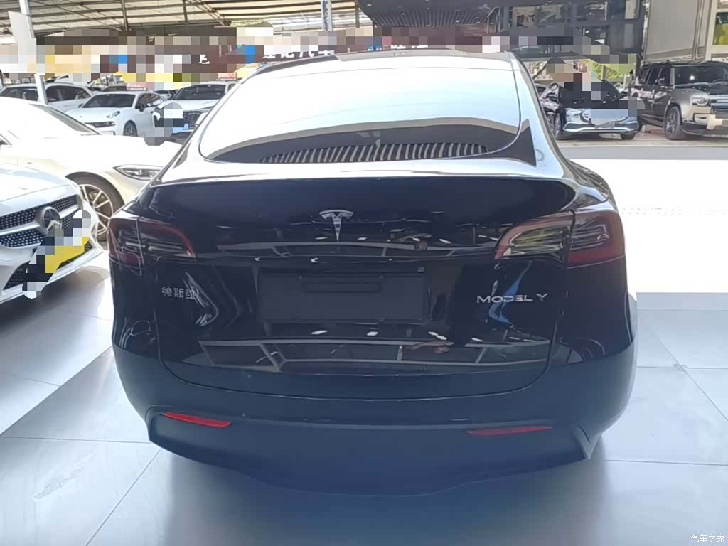 Tesla Model Y, 2023 6