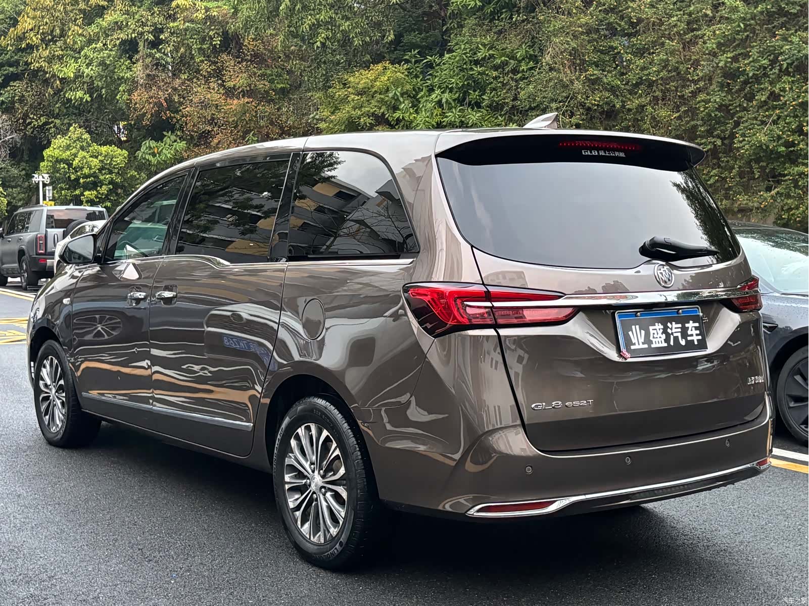 Buick GL8, 2021 6