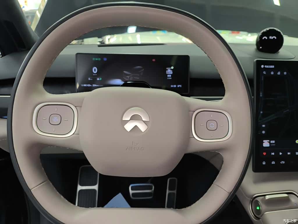 NIO ES8, 2023 11