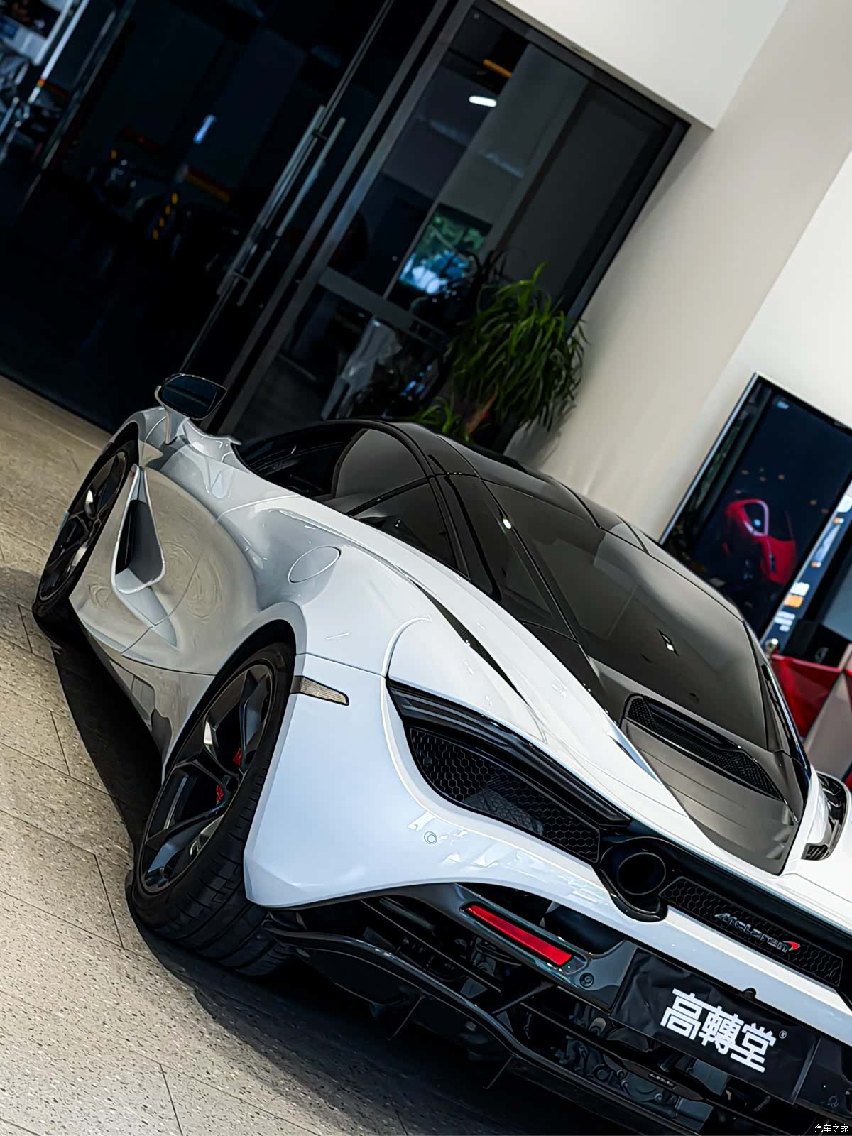 McLaren 720S, 2019 8