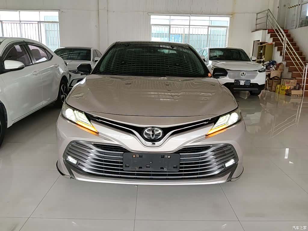 Toyota Camry, 2018 3