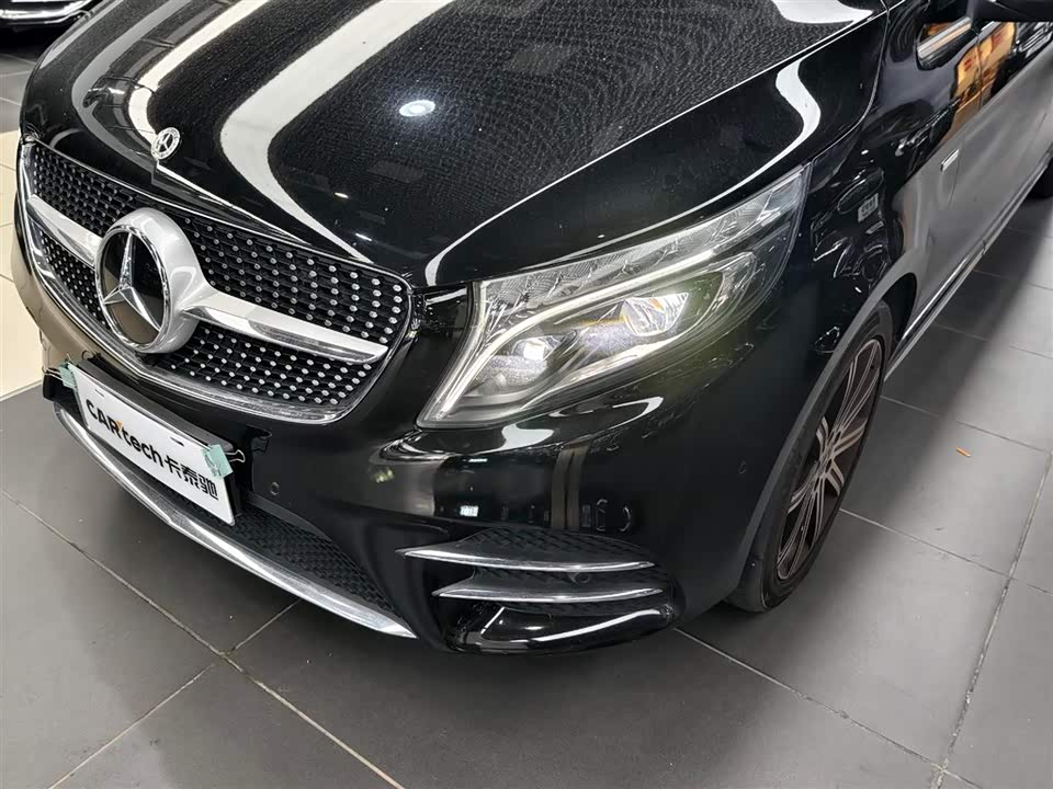 Mercedes-Benz V-class