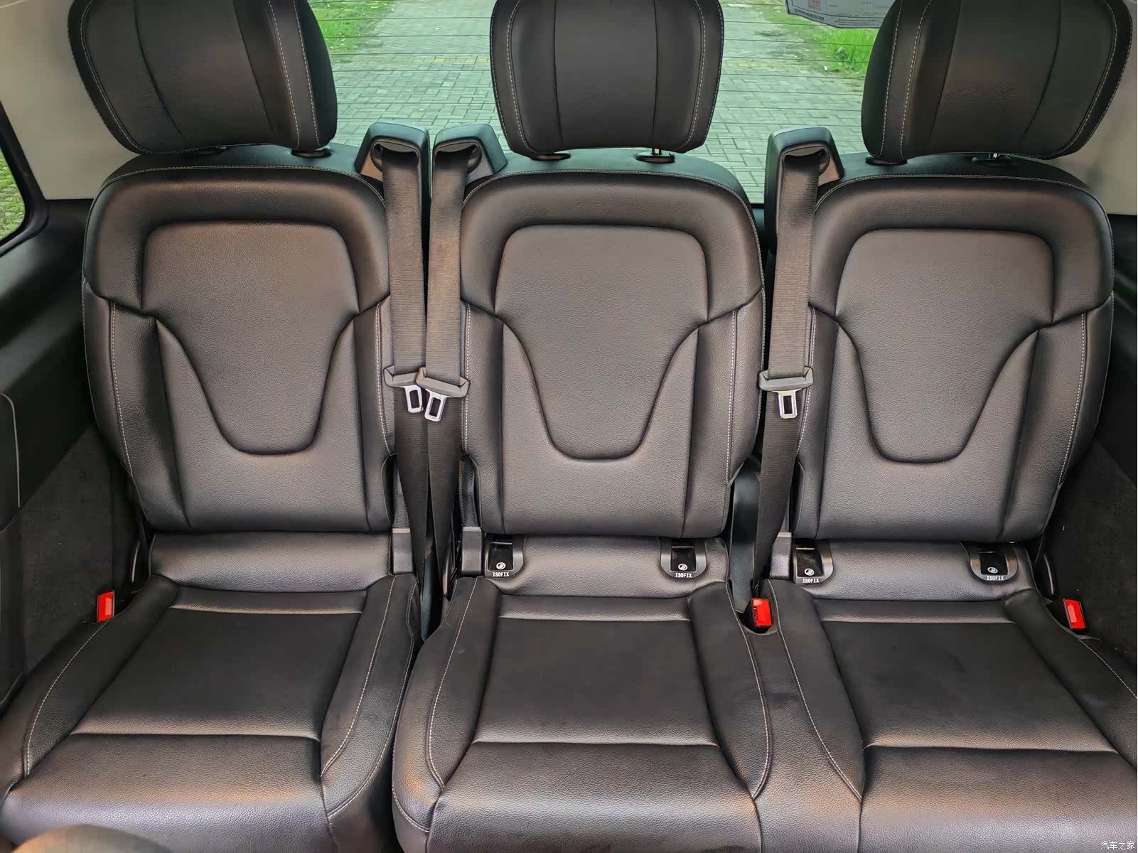 Mercedes-Benz V-Class, 2022 16