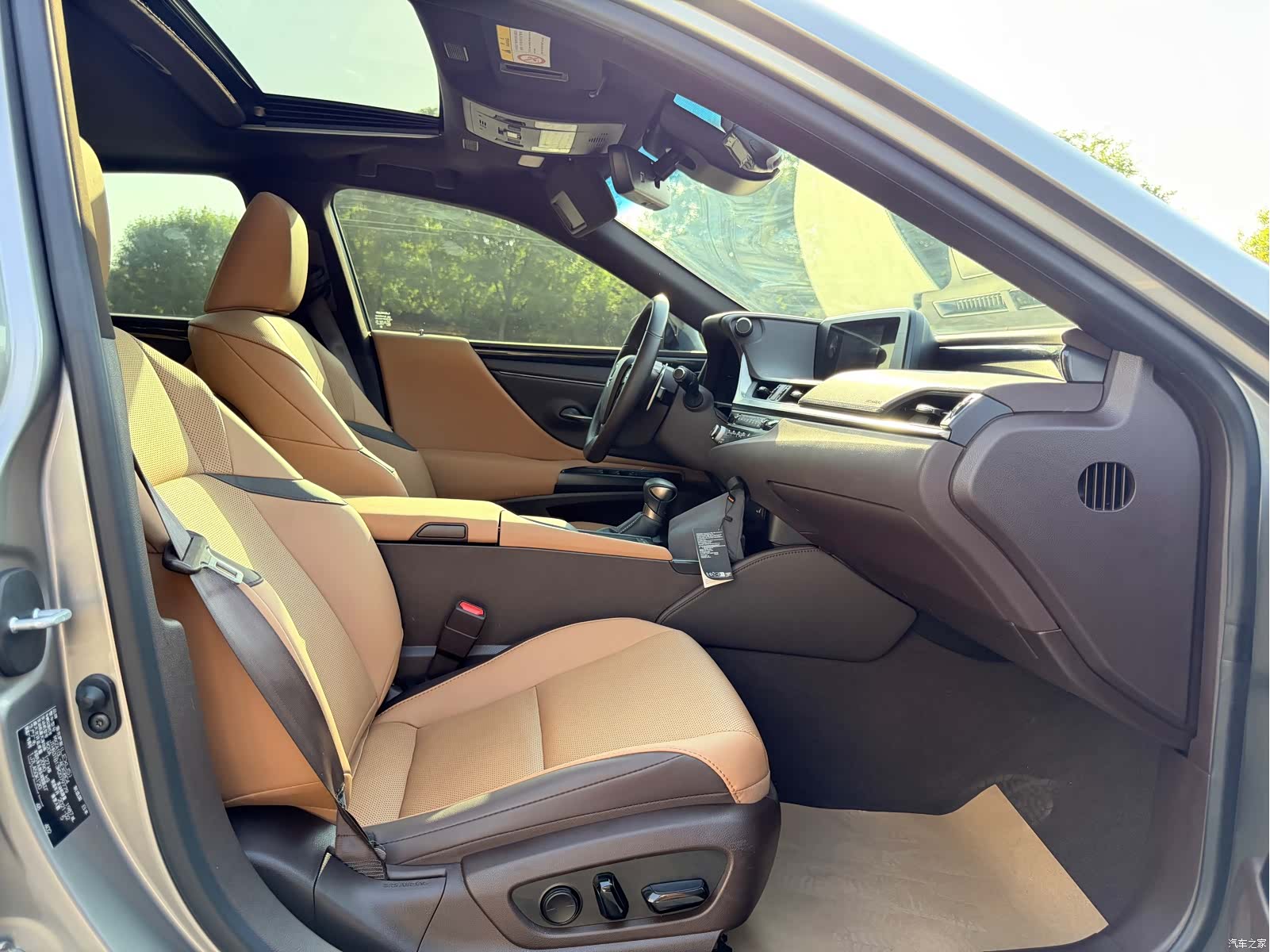 Lexus ES, 2021 22
