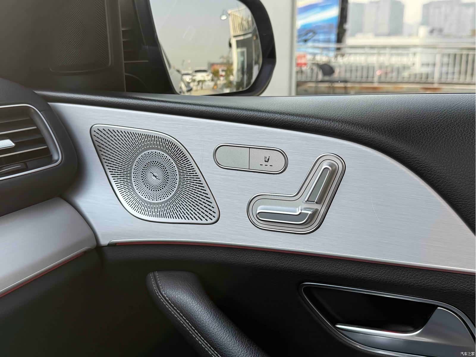 Mercedes-Benz GLE, 2023 13