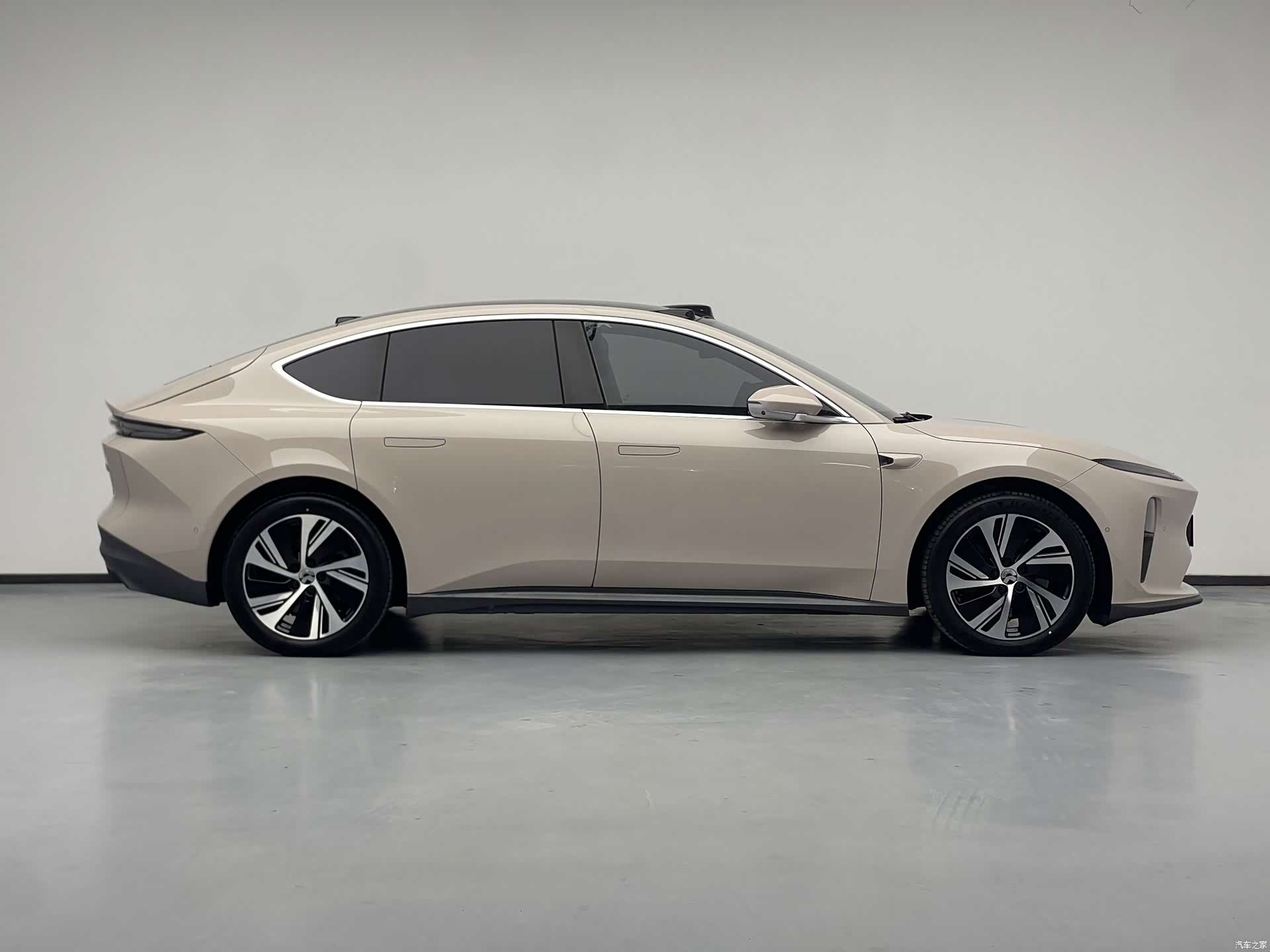 NIO ET5, 2024 8