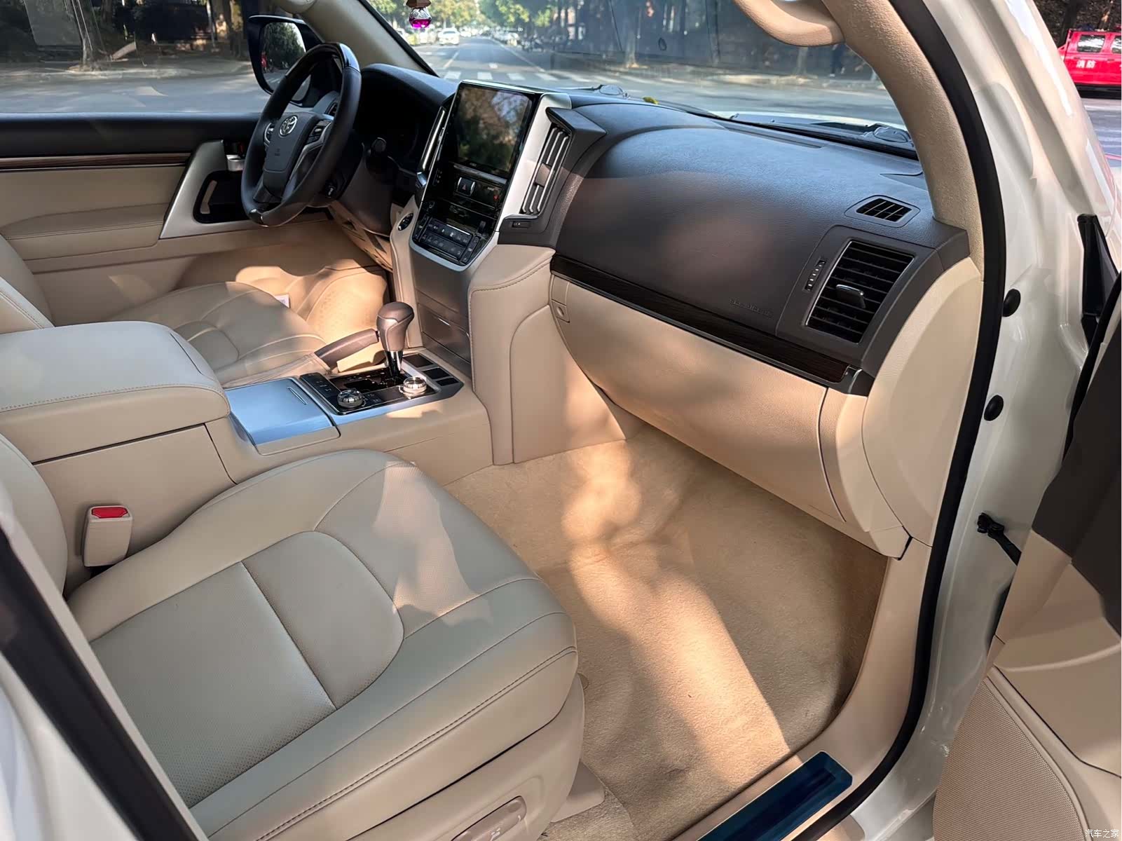Toyota Land Cruiser, 2020 13
