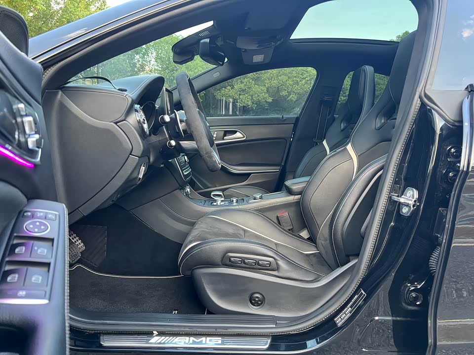 Mercedes-Benz CLA AMG