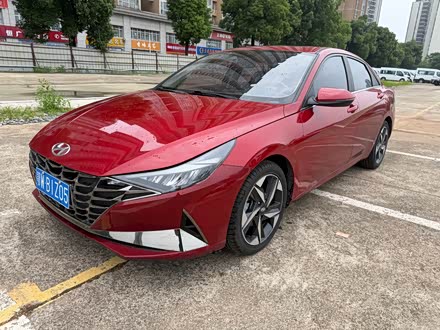 ���϶����ִ� ������ 2021�� 1.5L CVT LUX����