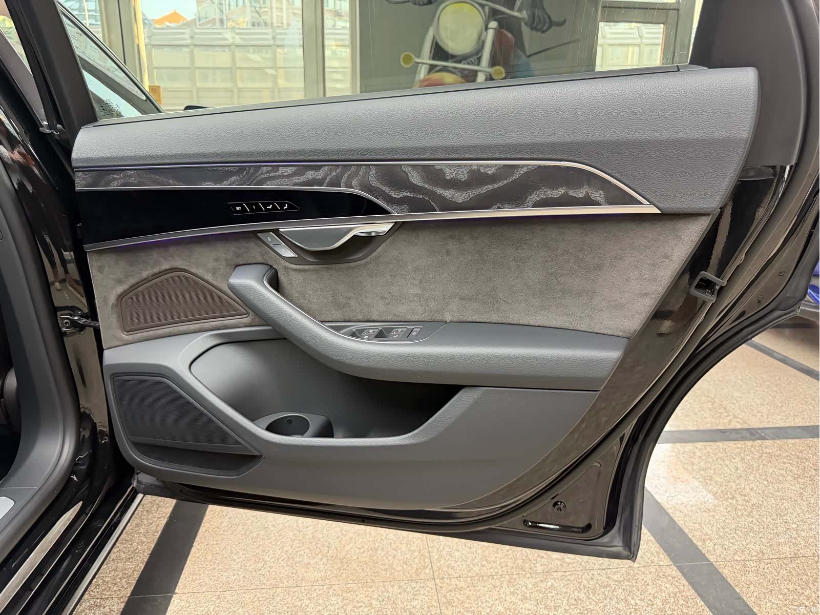 Audi A8L, 2021 29
