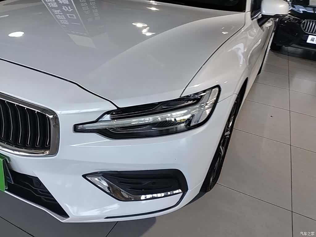 Volvo S60, 2022 24