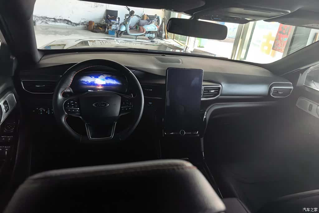 Ford Explorer, 2020 12