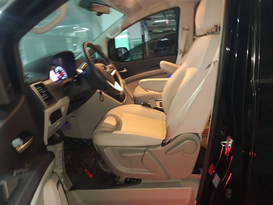 JAC Refine Ruifeng M4