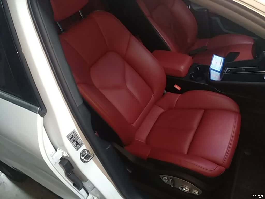Porsche Macan, 2025 25