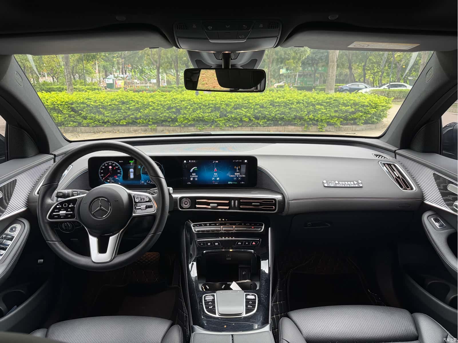 Mercedes-Benz EQC, 2021 12