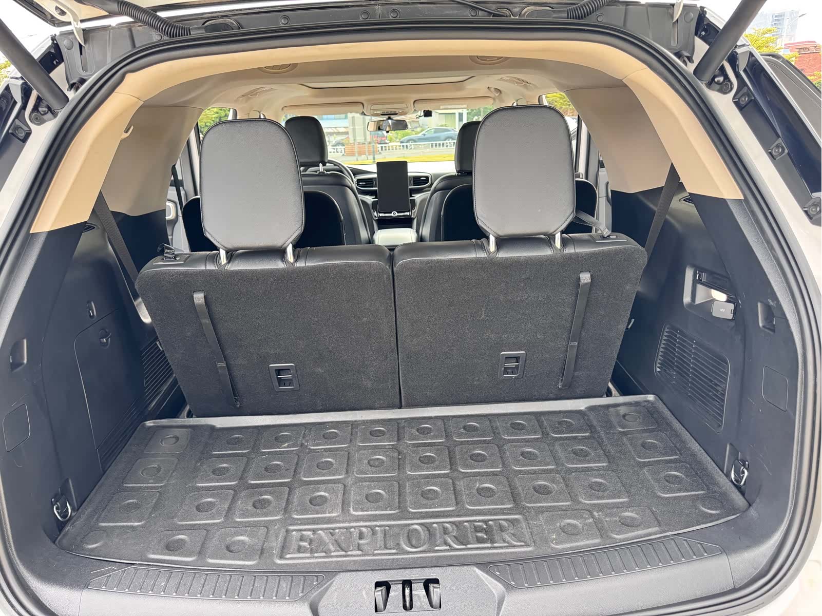 Ford Explorer, 2021 7