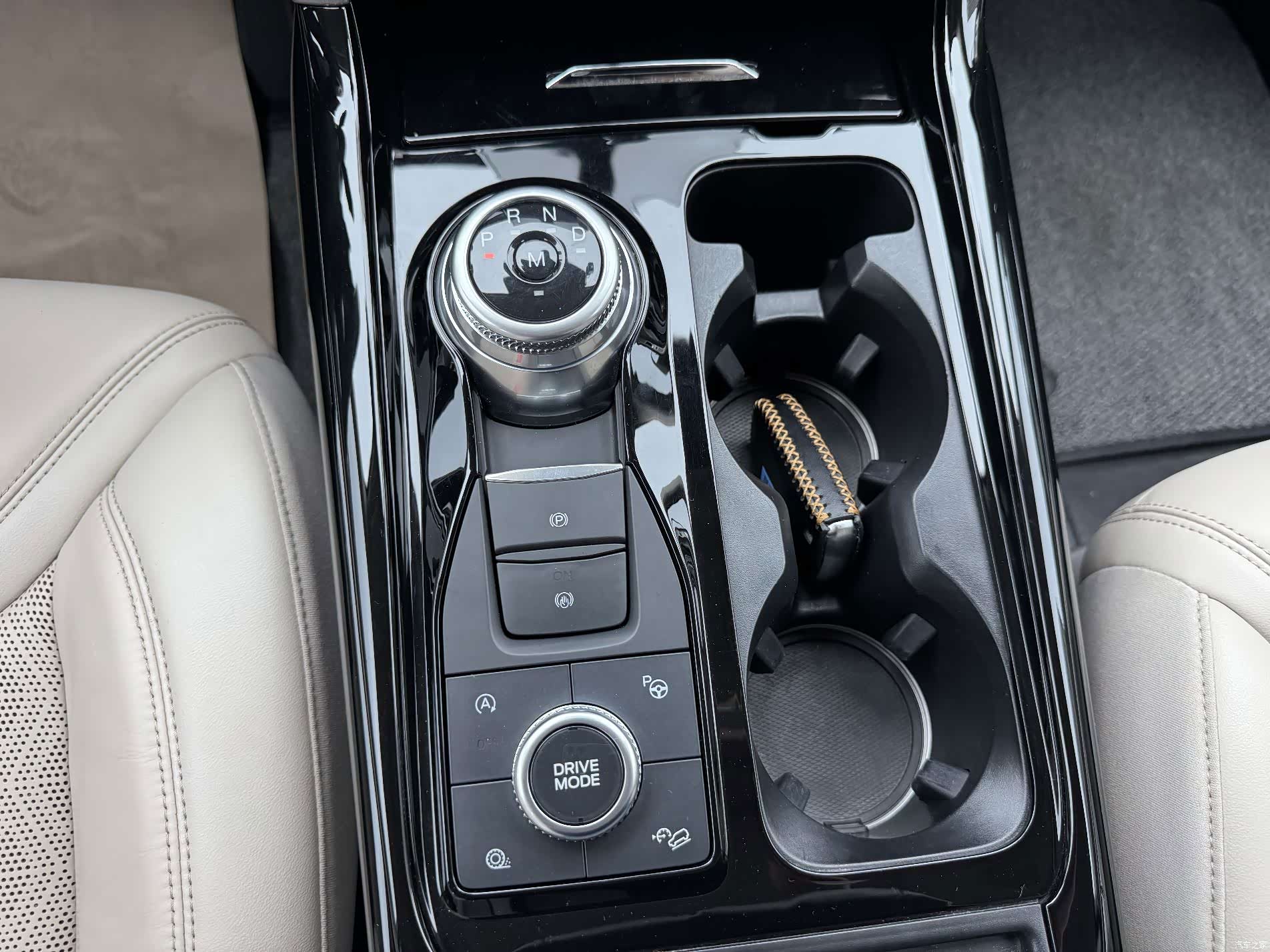 Ford Explorer, 2020 14